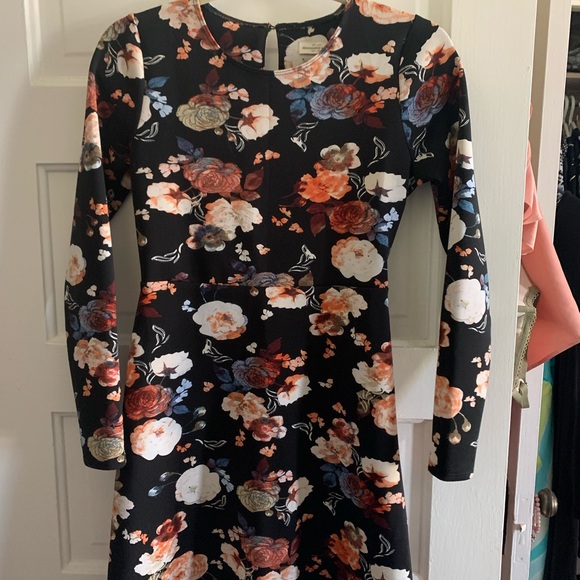 Abercrombie & Fitch Floral Long Sleeve Mini Dress - Picture 2 of 3